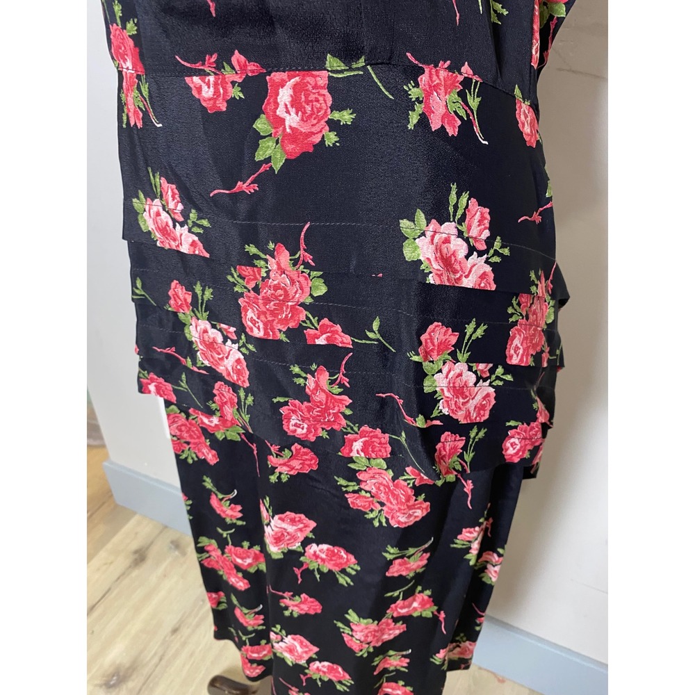 Vintage 80s 90s Floral Rose Mock Neck Midi Dress Black Red Tiered Hip Detail - Picture 4 of 12